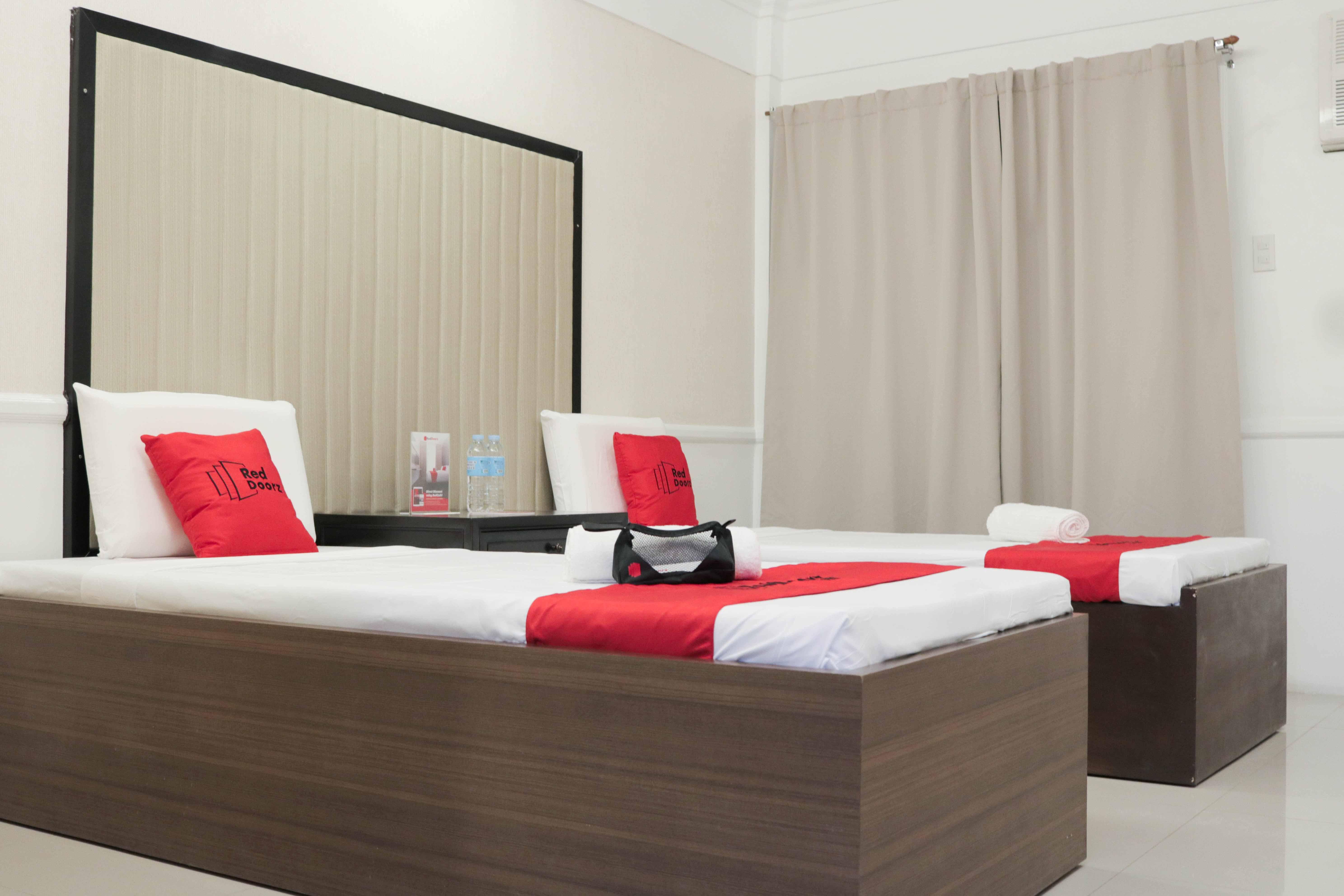 Reddoorz Premium @ Wireless Mandaue Cebu Hotel Екстериор снимка