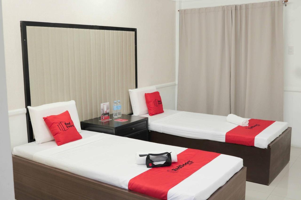 Reddoorz Premium @ Wireless Mandaue Cebu Hotel Екстериор снимка
